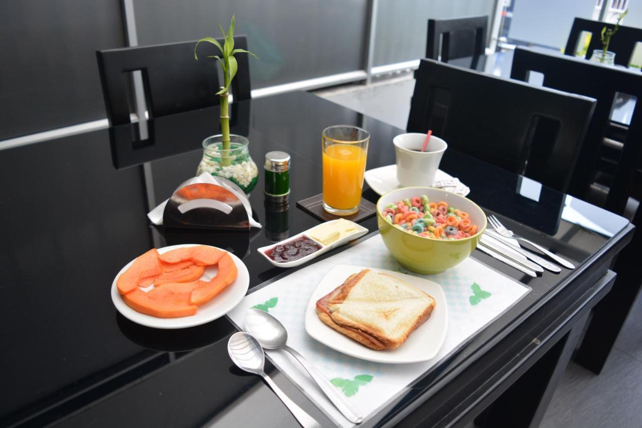 Hotel Quality Comfort House Bogotá Zewnętrze zdjęcie