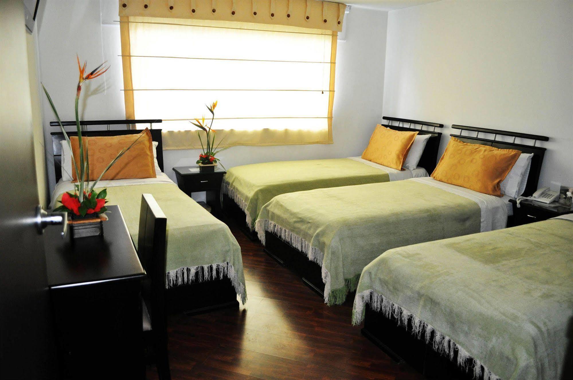 Hotel Quality Comfort House Bogotá Zewnętrze zdjęcie